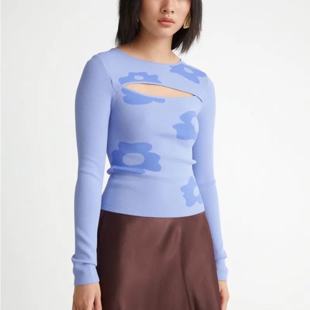 & Other Stories Fitted Motif Cut Out Top | Medium